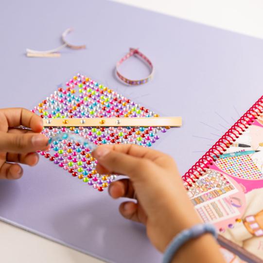 TOPModel Create Your BLING BLING Colouring Book, Jewellery