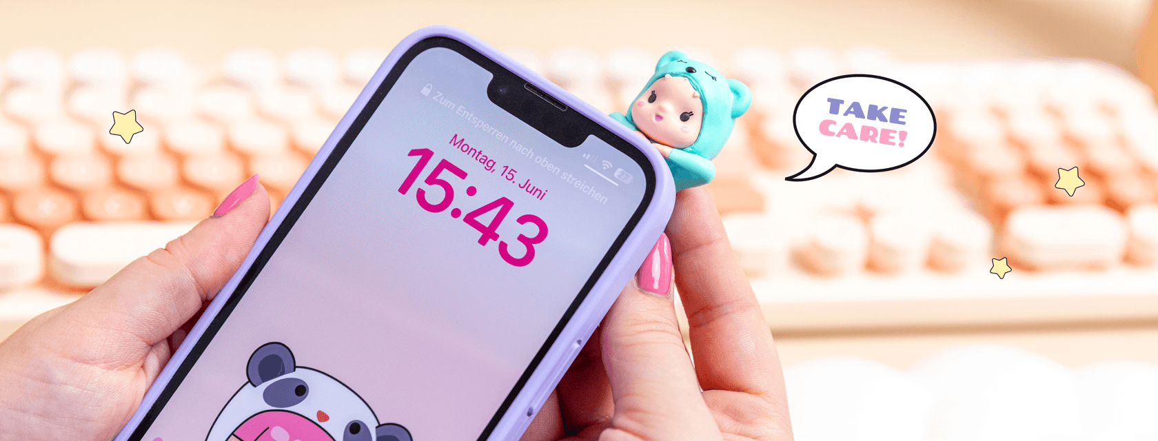 Lolli Riot Bella wird an einem Smartphone befestigt